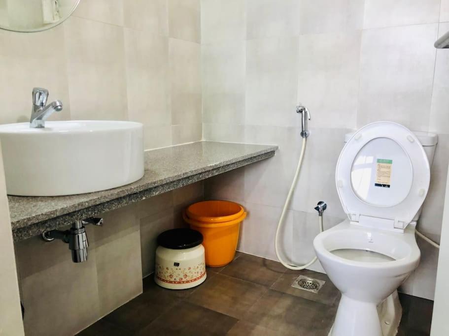 Lovely 2-Bedroom Sea View Serviced Apartment Dabolim Goa 외부 사진