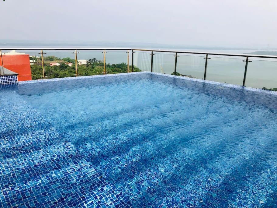 Lovely 2-Bedroom Sea View Serviced Apartment Dabolim Goa 외부 사진
